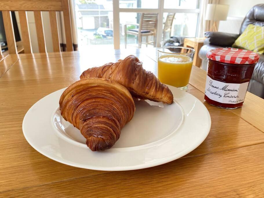 Апартаменты Lovely 2 Bedroom Flat Moments From Fistral Newquay Ньюки